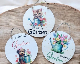 Panneau Are / Am dans le jardin, panneau de porte dans la couleur souhaitée, clôture de jardin, décoration de jardin, porte d'entrée, amis du jardin, fleurs, chien, chat, arrosoir