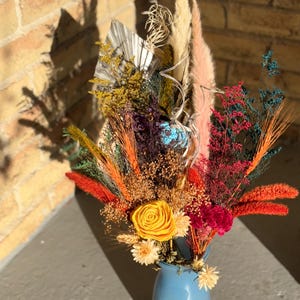 Boho Dried Flower Bouquet: Rustic Wildflower Arrangement