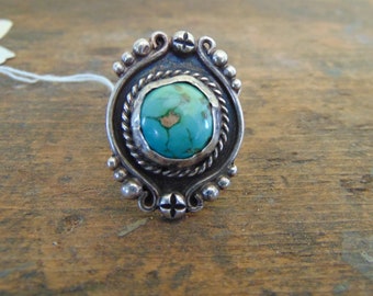 Stunning Vintage Unmarked Old Pawn Lander Blue  Black Turquoise Round Feather Rope Navajo Silver Statement Ring   7.53  Grams   Size 8-9