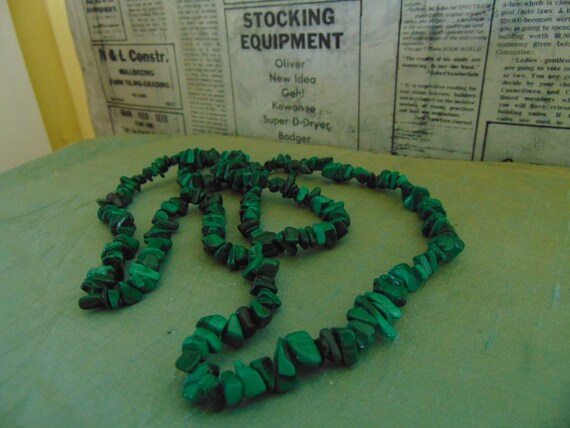 Vintage Continuous Loop Malachite Chip Bead Neckl… - image 6