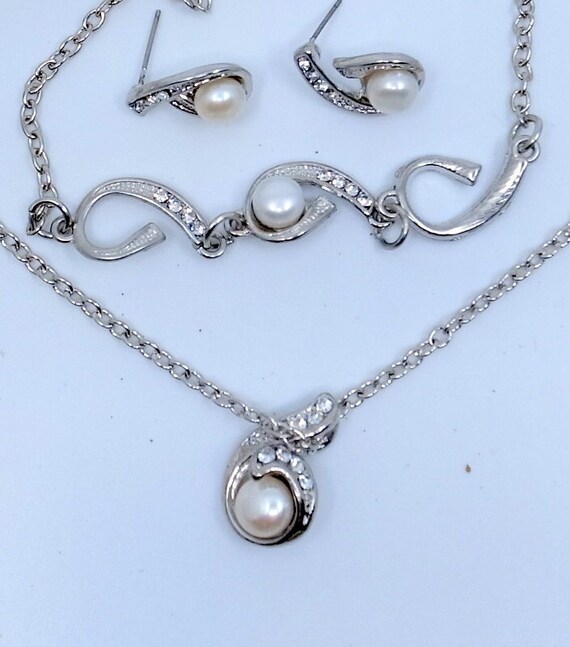 Collana di Perle Imitate Stile Retrò alla Moda, Orecchini e