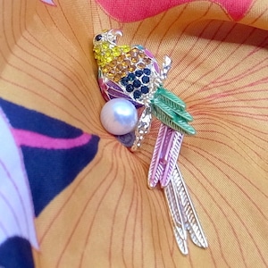 Parrot With Long Dangling Tail - Colorful Rhinestone Parrot Brooch - Big - Sparkling Brooch Pin