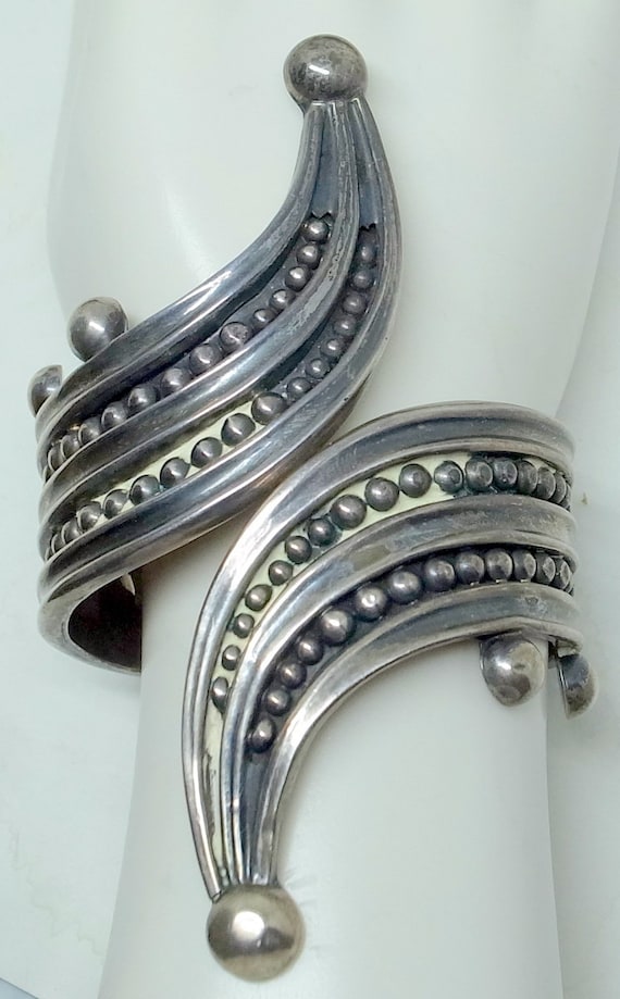 Vintage Taxco Sterling Cuff Bracelet - Clamper Bra