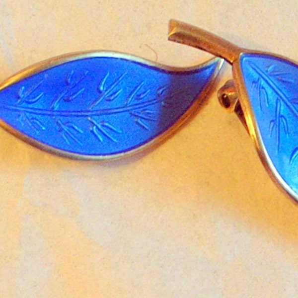 Vintage skandinavische Moderne Ohrringe - Sterling mit blau Guilloche-Emaille - Norwegen - signierte modernistischen - abstrakt - Clip - Peacock Blue