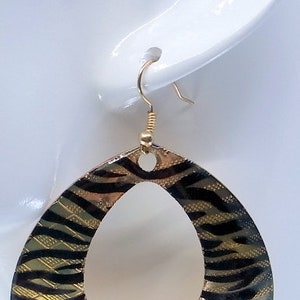 Vintage Tiger Stripe Necklace and BIG Earrings Iridescent Gold And Black Bold Statement Pieces Tiger Stripes image 4