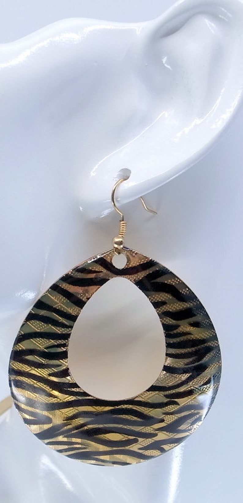 Vintage Tiger Stripe Necklace and BIG Earrings Iridescent Gold And Black Bold Statement Pieces Tiger Stripes image 4