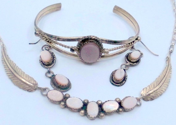 Paws Of Power Vintage Navajo Sterling Silver Bracelet Paws Of Power Vintage Navajo Sterling Silver Bracelet