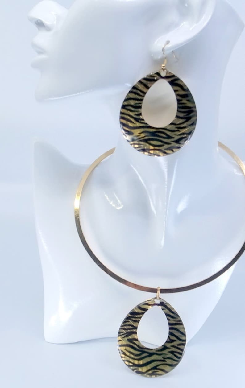 Vintage Tiger Stripe Necklace and BIG Earrings Iridescent Gold And Black Bold Statement Pieces Tiger Stripes image 5