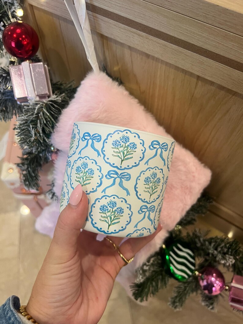 Rebecca Illustrated Candle - Thumbnail 5