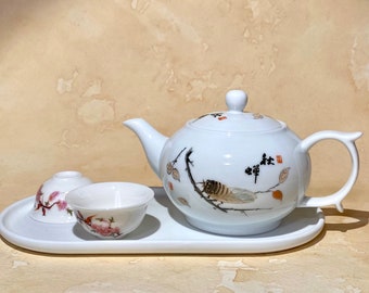 Hand painted bone china refined porcelain Teapot, cicada design
