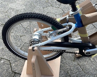Laufradstnder aus Holz , Laufrad stnder, Fahrradstnder, Woom kompatibel  - Etsy.de