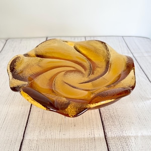 Beautiful Vintage Fenton Amber Glass Swirl Trinket Dish