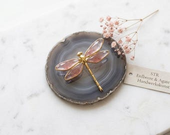 Kristall Libelle vergoldet, Erdbeerquarz, Handwerkskunst, Naturstein Deko, Cottagecore Schmuck, ValentinstagKristall Libelle vergoldet
