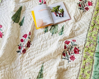 Hand Block Print Cotton Quilt: Reversible Floral Blanket (150 x 220 cm)