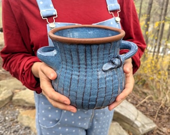 Geriffelter Utensilienhalter in Schieferblau - Made to Order