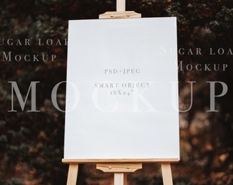 Staffelei Willkommensschild Mockup 18x24 Zoll im Freien für Hochzeit, Babyparty, Geburtstag, Braut PSD Smart Objekt, flaches Foto