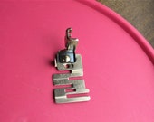 Singer Edge Stitcher Foot 36865 Low Shank Side Clamp Attachment for Model 15, 66, 99, 128, 201, 221 Featherweight Sewing Machines