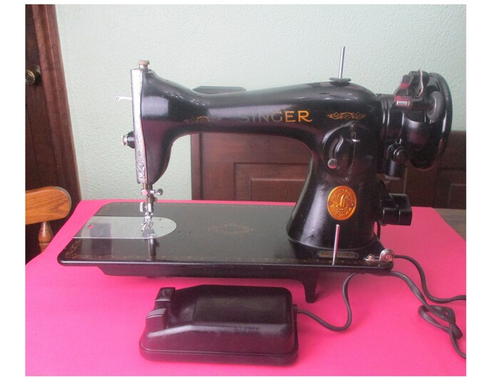 Singer Model 1591 Sewing Machine Scroll Face Bakelite Pedal Etsy
