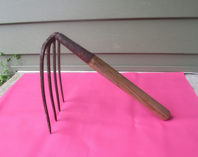 Vintage Clam Rake 4 Tine Quahog Rake Wood Handle, Iron Tines for