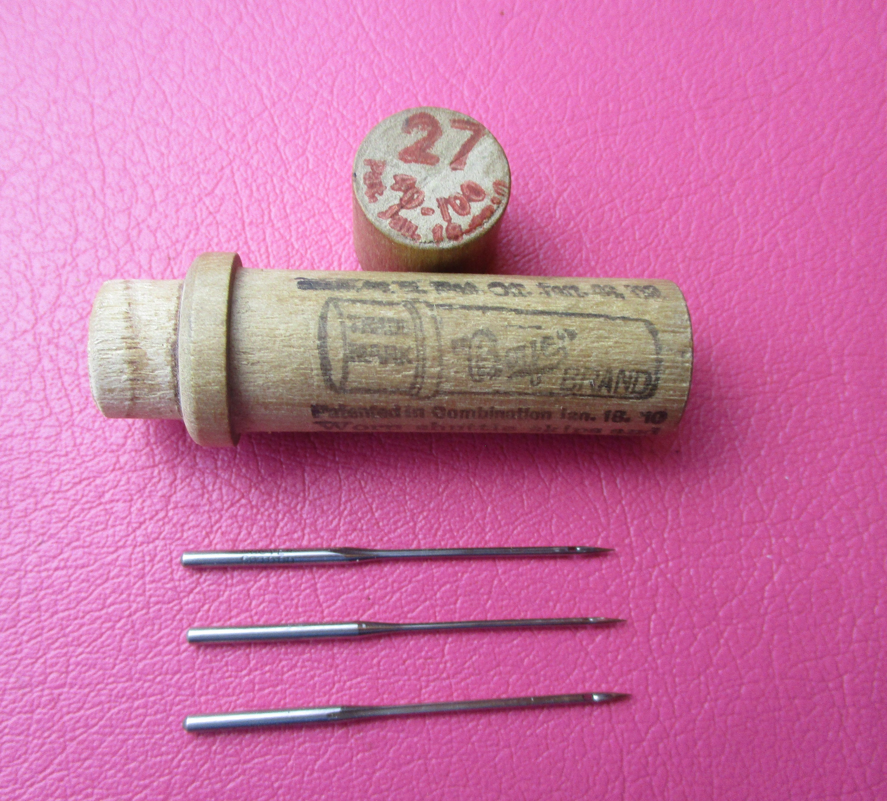 Treadle Sewing Machine Needles Boye Wood Tube Needle Size 23 40-100 VTG 1 1/2" 