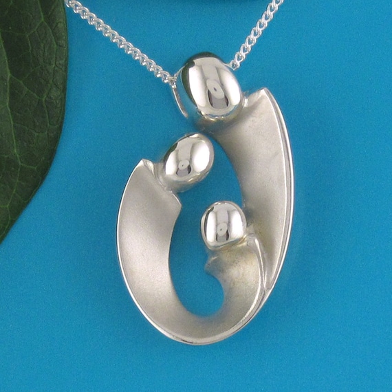 Mother of Two Children Pendant, Family of Three Necklace, Silver Mom Pendant  With Chain, Mother Jewelry, Family Jewelry, Mom Gifts, Congrats - Etsy