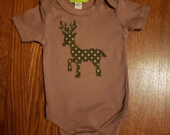 Organic cotton infant bodysuit with Reindeer applique