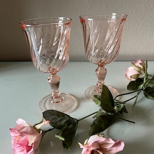 Rosaline Pink Footed Swirl Optic Wine Glasses: Cristal D&#39;Arques-Durand, Set of 2