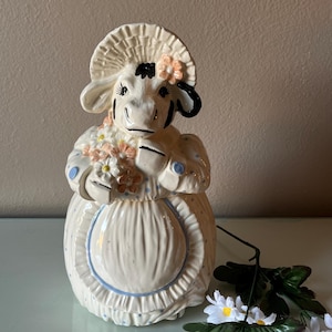 Vintage Ceramic Cow Farm Animal Cookie Jar: White & Blue Kitchen Storage