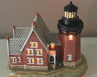 1995 Geo Z Lefton Block Island Lighthouse: R.I. 1873 Lit Ceramic Decor