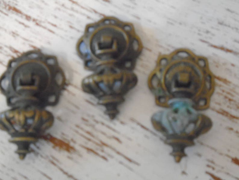 Vintage Brass Teardrop Drawer Pulls / Knobs / Set of 5 3 Etsy