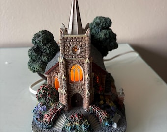 Thomas Kinkade Lamplight Village Collection: Windermer Church
