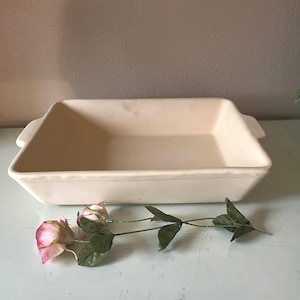 Large Stoneware Cake Lasagna Pan: Home and Garden Party 13x9