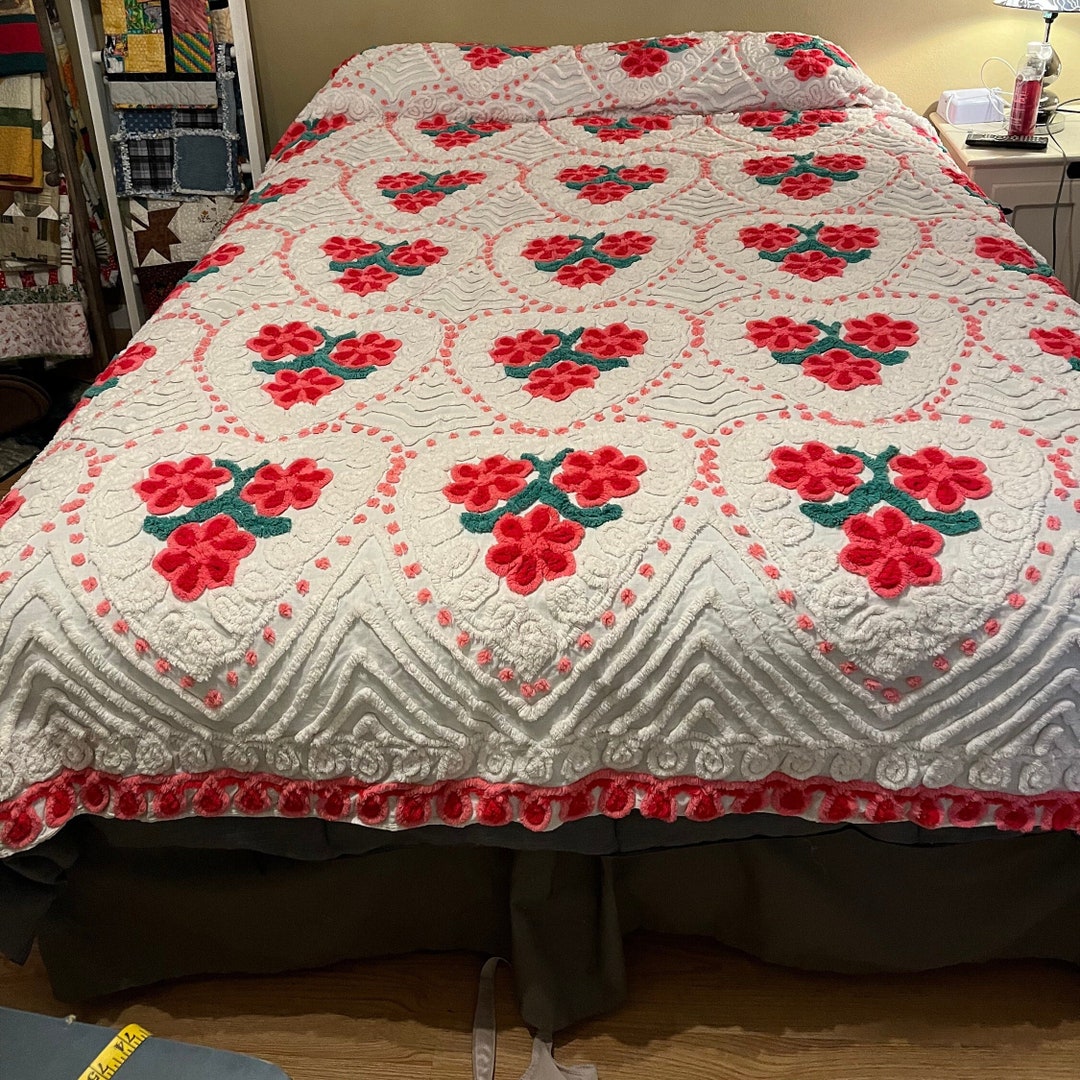 Vintage White Cotton Chenille Bedspread / Pink and Red Hearts Chenille