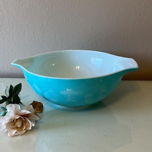 Vintage Pyrex Balloon Pattern Ovenware: 4-Qt Blue Casserole Dish; As Is