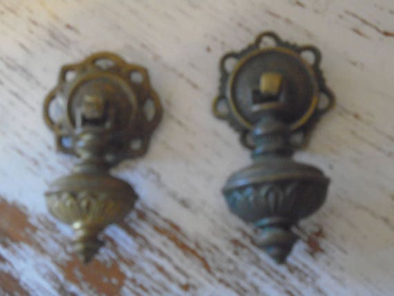 Vintage Brass Teardrop Drawer Pulls Knobs Set Of 5 3 Etsy