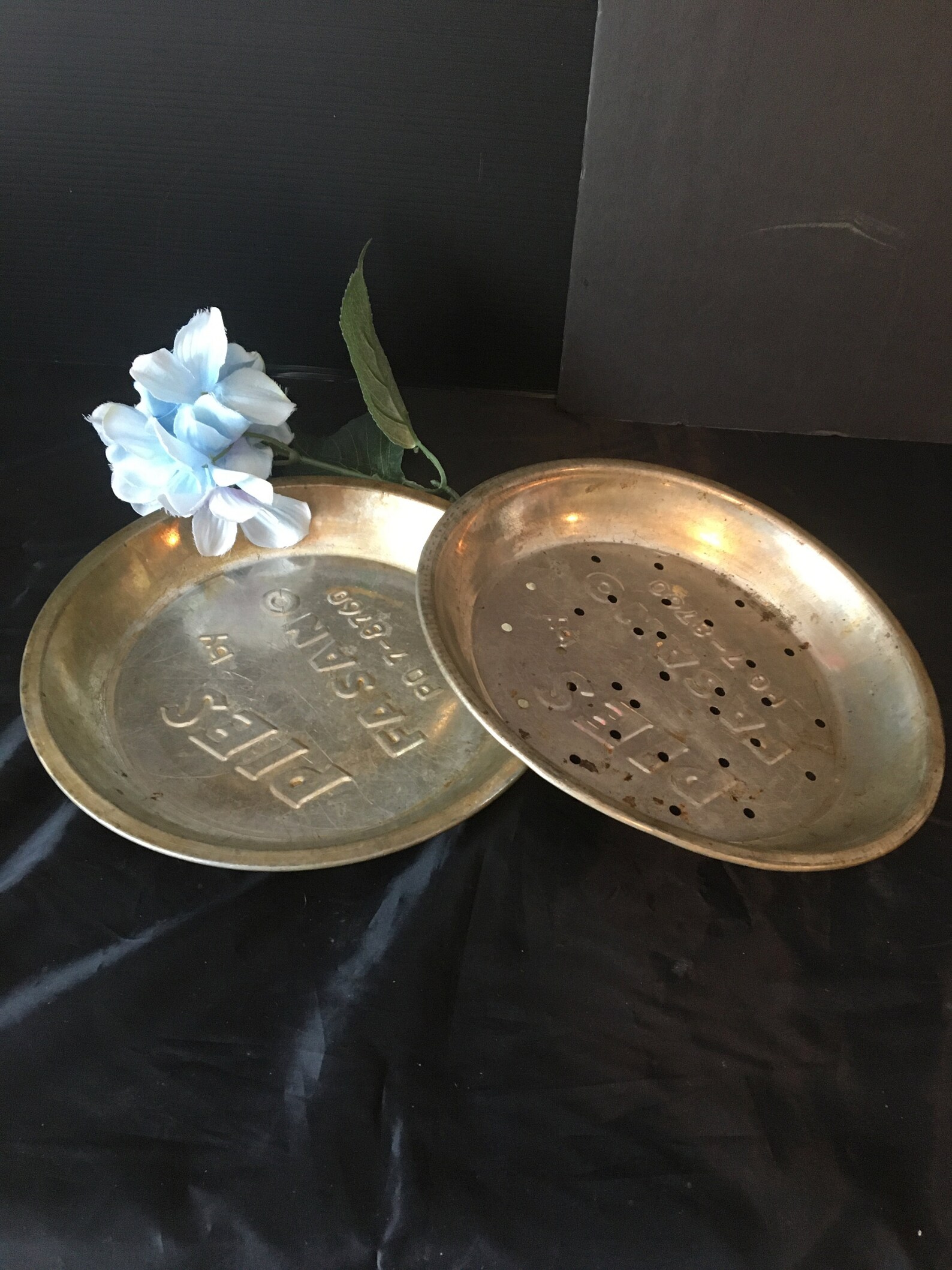 Vintage Retro Metal Aluminum Pie Tins Plates From Fasano Etsy