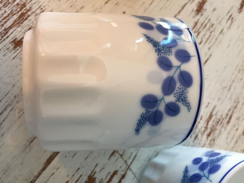 vintage sake cups Set of 4 white and blue ceramic Japanese tea or saki cups marked Lhong Tao ribbd tea cups white with blue leafy flowers