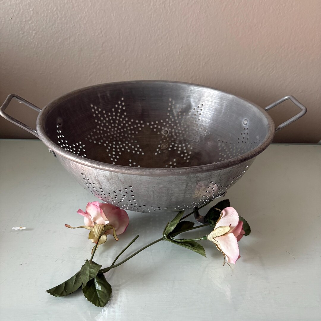 Large Aluminun Footed Star Colander,sstrainer - Etsy