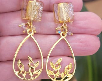 Venetian Murano Glass Gold Foil Earrings Gold Vine Teardrop Crystals