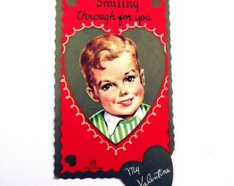 Carte Saint-Valentin vintage garçon mignon avec chemise rayée verte coeur souriant doré doré