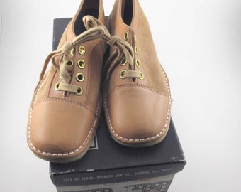 Vintage 1970s The Shoe Place Sears Light Brown Suede Women's Oxford Shoes Sz 9.5 Box New Deadstock