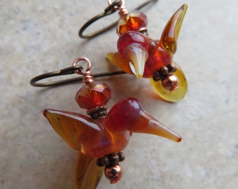 Li'l Hummers ... Artisan Glass Lampwork Hummingbird Earrings. Small Lightweight Bird Earrings. Realistic Copper Hummer Earrings.