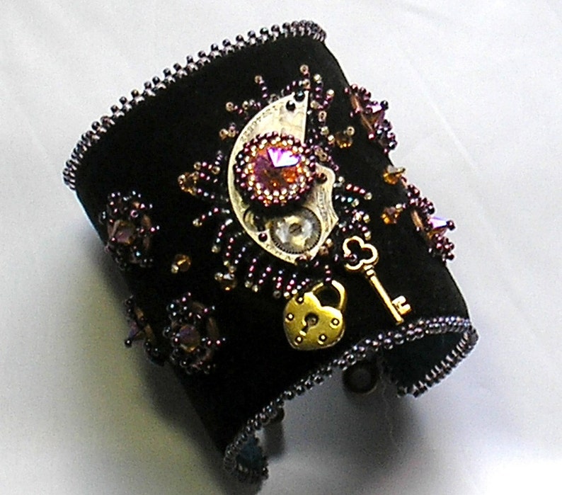 Beading Pattern Black Velvet Steampunk Beaded Bracelet TUTORIAL All