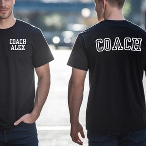 Anpassad tränar-T-shirt, personligt namn, design fram och bak fotboll baseboll basket, present till idrottslärare