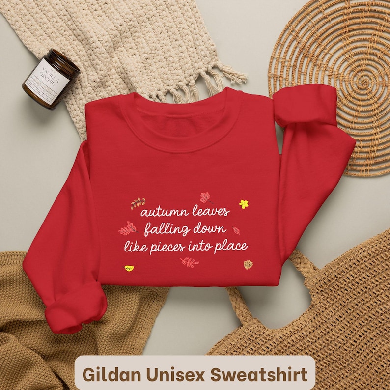 Sudadera con bordado de hojas de otoño cayendo, cómoda sudadera Taylor, sudadera All Too Well, sudadera con capucha, bordado de letras, regalo para amantes de la música imagen 5