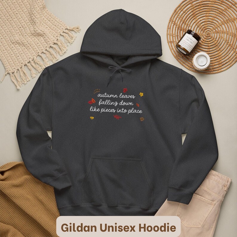 Sudadera con bordado de hojas de otoño cayendo, cómoda sudadera Taylor, sudadera All Too Well, sudadera con capucha, bordado de letras, regalo para amantes de la música imagen 11