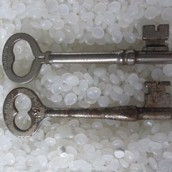 vintage SKELETON  keys, barrel keys lot 11