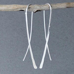 Silver Threader Earrings - Minimalist Hoop Earring Lightweight Simple Hammered - Handmade Jewelry EH-34s