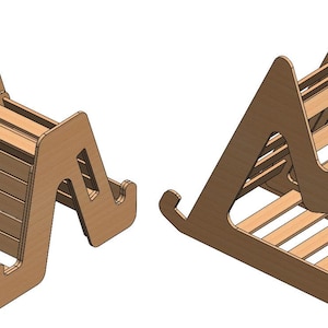 Pode incluir: Dois suportes de telefone de madeira. Um é inclinado com uma série de ripas horizontais, e o outro tem um design semelhante, mas com um ângulo diferente. Ambos são feitos de madeira marrom clara e são projetados para segurar um telefone.