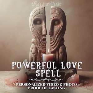 Könnte beinhalten: Ein Bild mit zwei geschnitzten Steingesichtern, die sich gegenüberstehen, mit einer brennenden Kerze dazwischen. Der Text "POWERFUL LOVE SPELL" ist prominent dargestellt, zusammen mit "PERSONALIZED VIDEO & PHOTO PROOF OF CASTING".